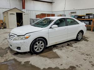 Toyota Camry BASE 2.5L 4 2011