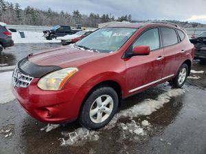 Nissan Rogue S 2.5L 4 2013