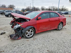 Toyota Corolla BASE 1.8L 4 2013