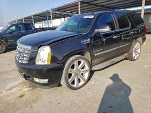 Cadillac Escalade LUXURY 6.2L 8 2010