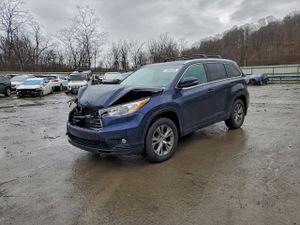 Toyota Highlander XLE 3.5L 6 2014