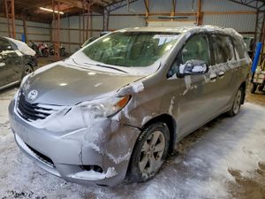 Toyota Sienna 3.5L 6 2011