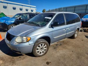 Chrysler Town & Country TOURING 3.8L 6 2005