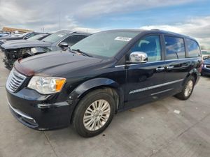 Chrysler Town & Country LIMITED 3.6L 6 2015