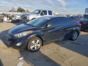 Hyundai Elantra GLS 1.8L 4 2013