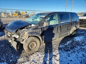 Chrysler Town & Country LX 3.3L 6 2010