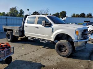 Ford F-350 SUPER DUTY 6.7L 8 2017