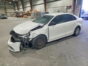 Volkswagen Jetta BASE 2 L 4 2015