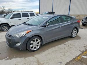 Hyundai Elantra GLS 1.8L 4 2013