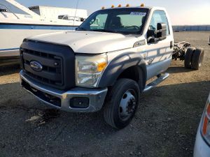 Ford F550 SUPER DUTY 6.7L 8 2015