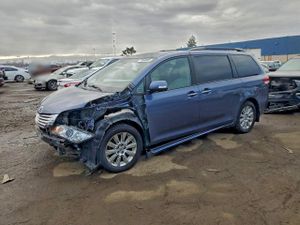 Toyota Sienna XLE 3.5L 6 2014