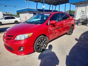 Toyota Corolla BASE 1.8L 4 2011