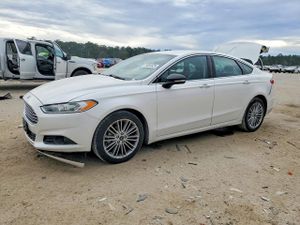 Ford Fusion SE 2.0L 4 2015