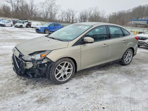 Ford Focus SE 2.0L 4 2015