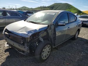 Nissan Versa S 1.6L 4 2013