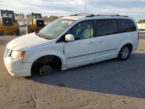 Chrysler Town & Country TOURING 3.8L 6 2010