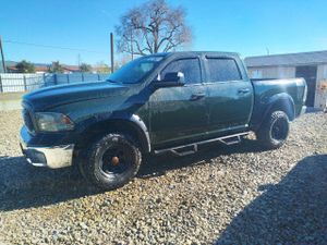 RAM 1500 ST 5.7L 8 2013