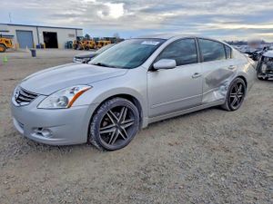 Nissan Altima BASE 2.5L 4 2011
