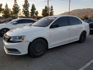 Volkswagen Jetta BASE 2 L 4 2015