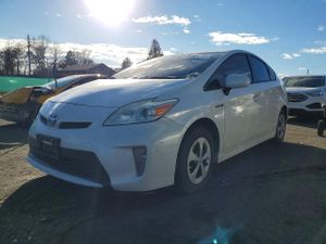 Toyota Prius 1.8L 4 2013