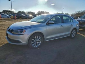 Volkswagen Jetta SE 2.5L 5 2012