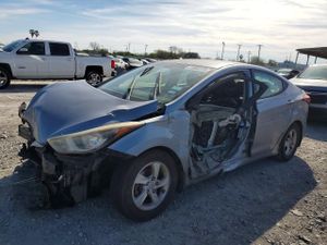Hyundai Elantra SE 1.8L 4 2015
