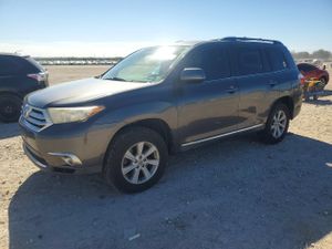 Toyota Highlander BASE 2.7L 4 2012