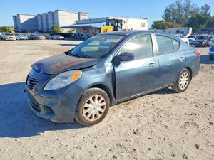 Nissan Versa S 1.6L 4 2015