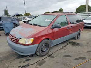 Toyota Sienna CE 3.0L 6 2002