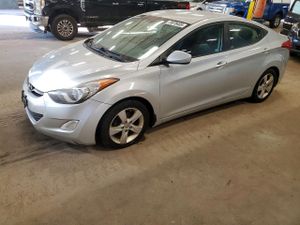 Hyundai Elantra GLS 1.8L 4 2013