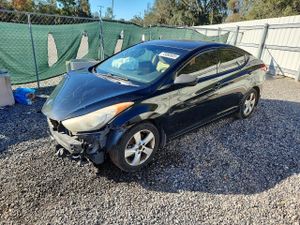 Hyundai Elantra GLS 1.8L 4 2013