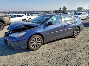 Toyota Camry LE 2.5L 4 2015