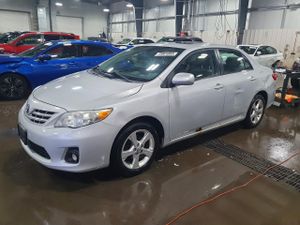 Toyota Corolla BASE 1.8L 4 2013