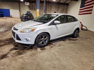 Ford Focus SE 2.0L 4 2013
