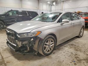Ford Fusion SE 2.5L 4 2013