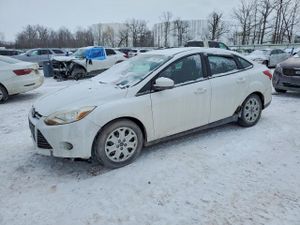 Ford Focus SE 2.0L 4 2012