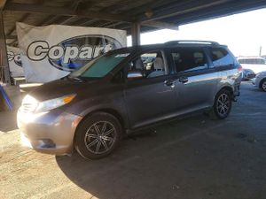 Toyota Sienna 3.5L 6 2013