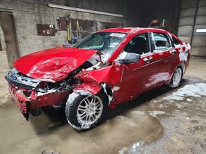 Ford Focus SE 2.0L 4 2010