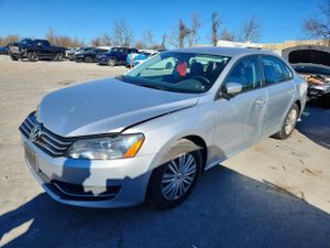 Volkswagen Passat S 1.8L 4 2014