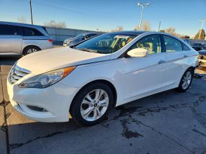 Hyundai Sonata SE 2.4L 4 2012