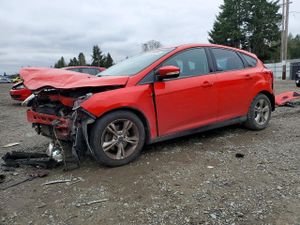 Ford Focus SE 2.0L 4 2014