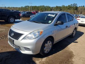 Nissan Versa S 1.6L 4 2013