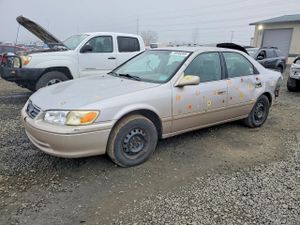 Toyota Camry CE 2.2L 4 2000