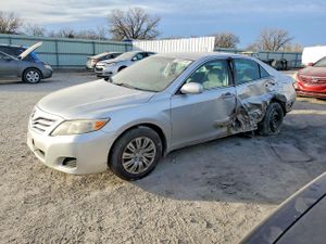 Toyota Camry BASE 2.5L 4 2011
