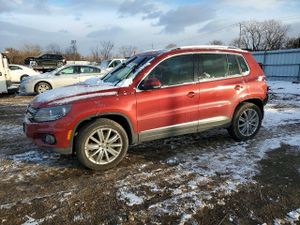 Volkswagen Tiguan S 2.0L 4 2015