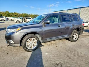 Toyota Highlander BASE 2.7L 4 2011