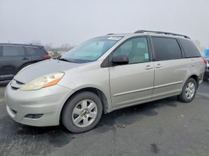 Toyota Sienna CE 3.5L 6 2007