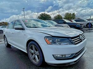 Volkswagen Passat S 1.8L 4 2015