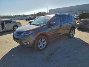 Toyota Rav4 XLE 2.5L 4 2013