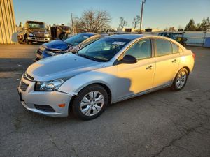 Chevrolet Cruze LS 1.8L 4 2013